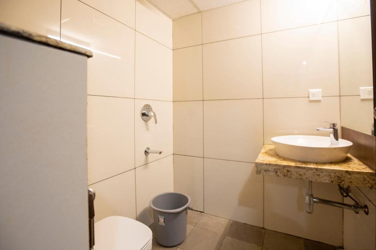Lee-Benz Ark Hotel Kumbakonam Εξωτερικό φωτογραφία
